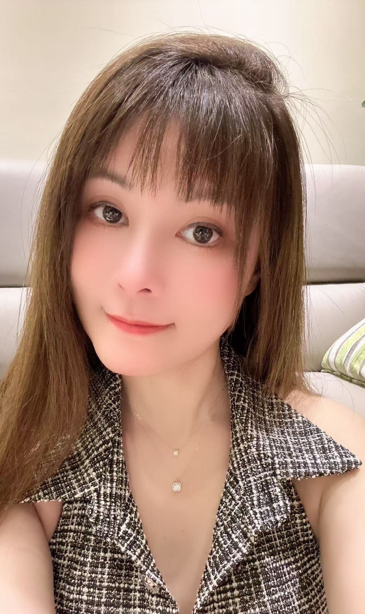台湾馨雨女友江苏省苏州市昆山市昆城景苑附近