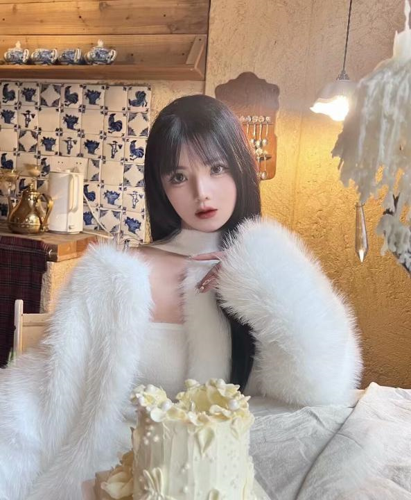 宝藏抓龙筋小姐姐