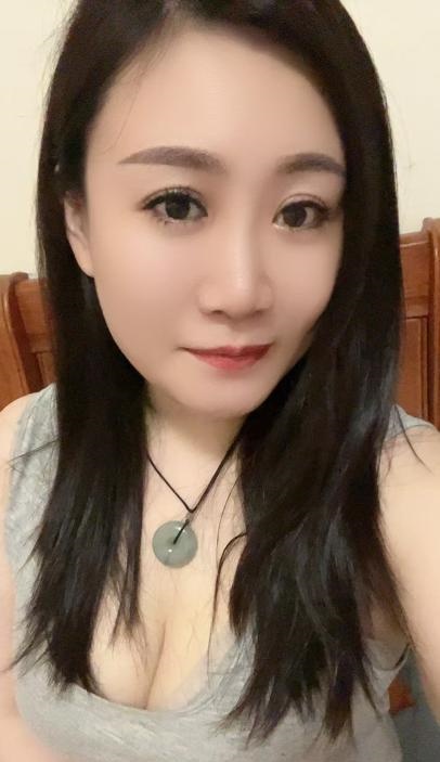 肉臀波霸小姐姐