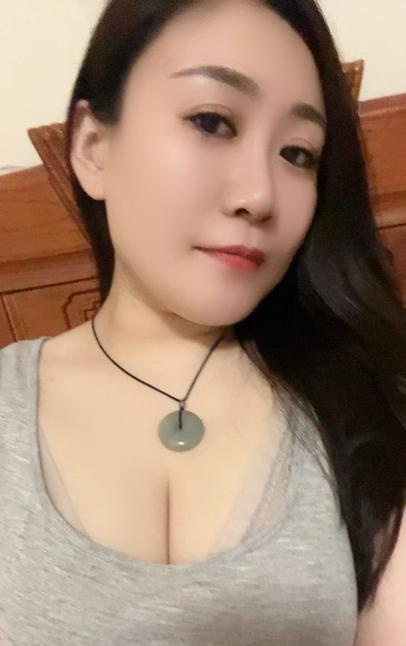 肉臀波霸小姐姐