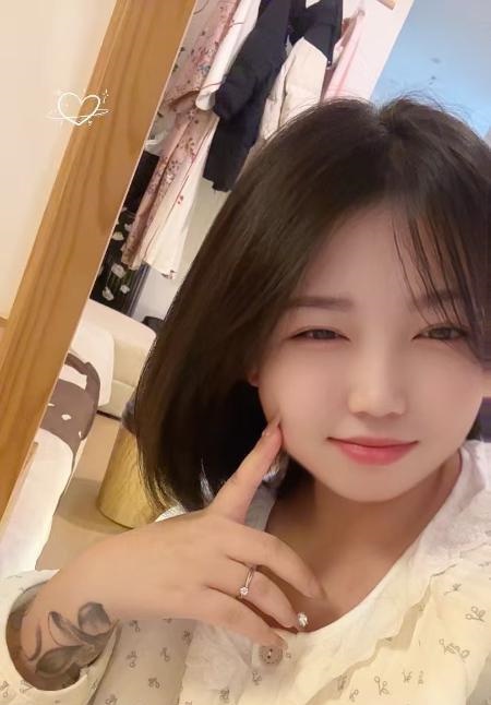 短发波霸兼职妹妹