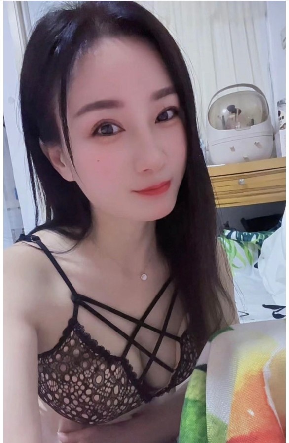 罗湖月儿