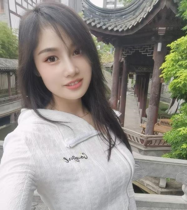 天府三街曼妙身姿