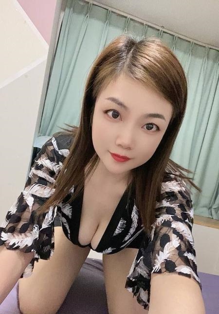 成华大白胸少妇