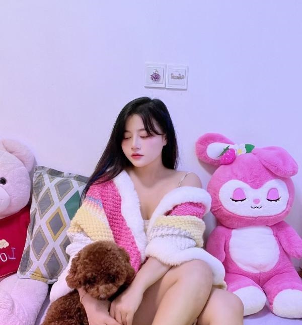二刷虹口C胸制服丽丽
