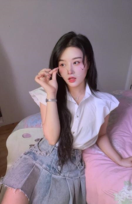 二刷虹口C胸制服丽丽