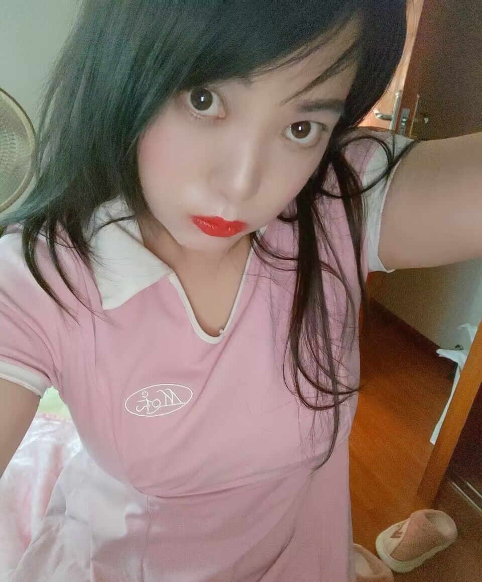 骚货车震艳舞御姐