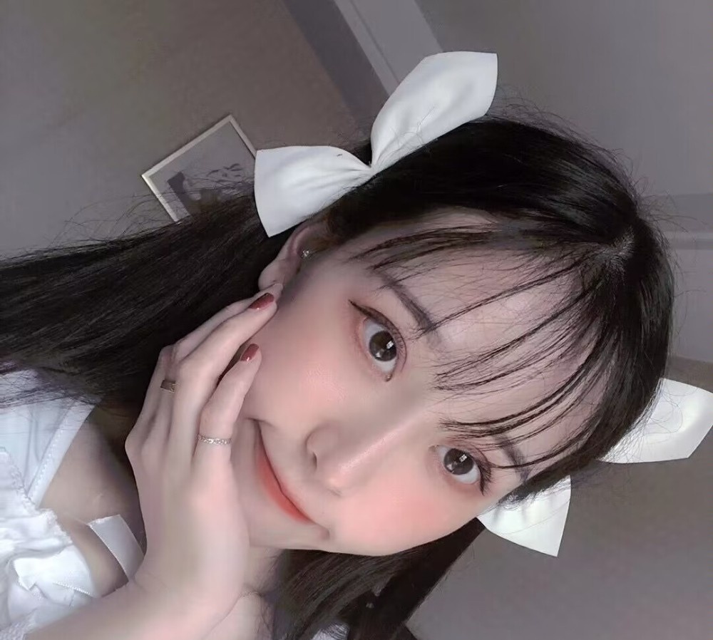 宝龙广场小姐姐