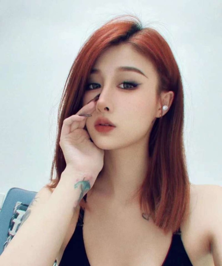 气质美女淼老师