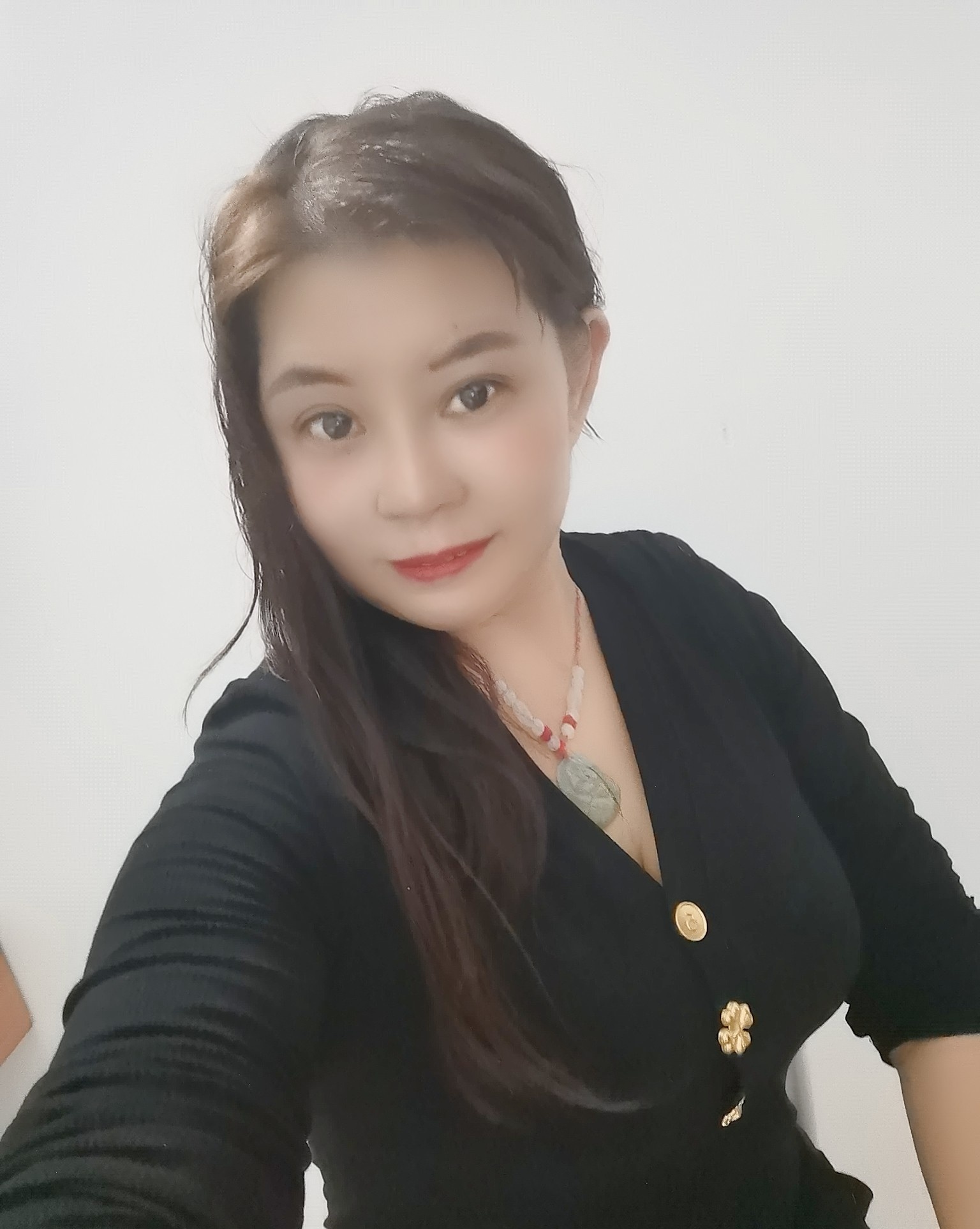 龙湖喷潮大奶黑丝御姐