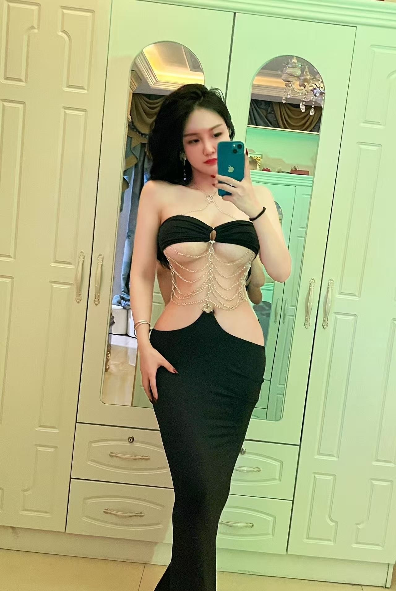 蜜桃臀佳妮