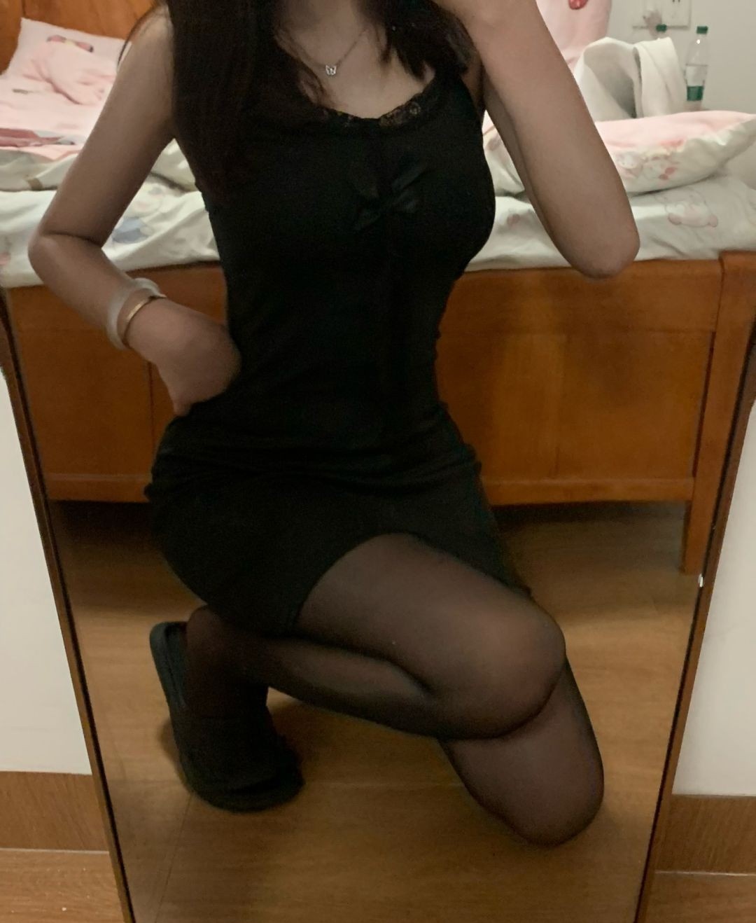 迷人美腿小琪老师