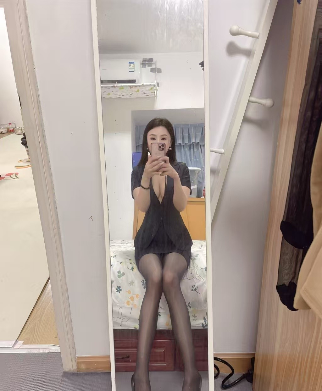 黑丝御姐小雅