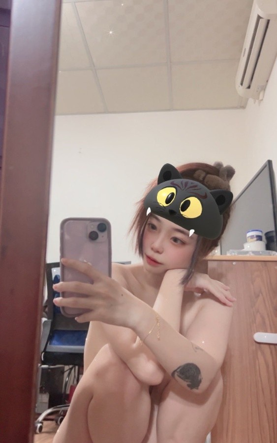 天河非主流嫩妹