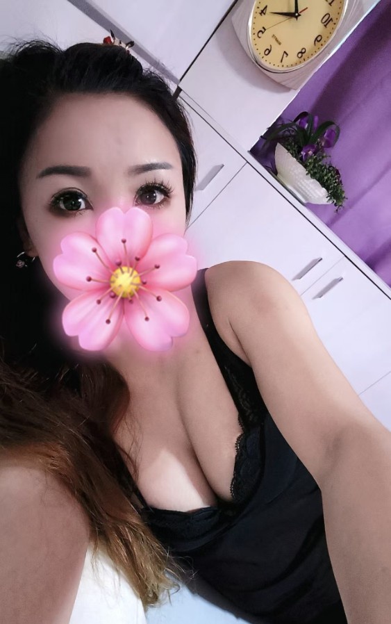 性感服务型美女