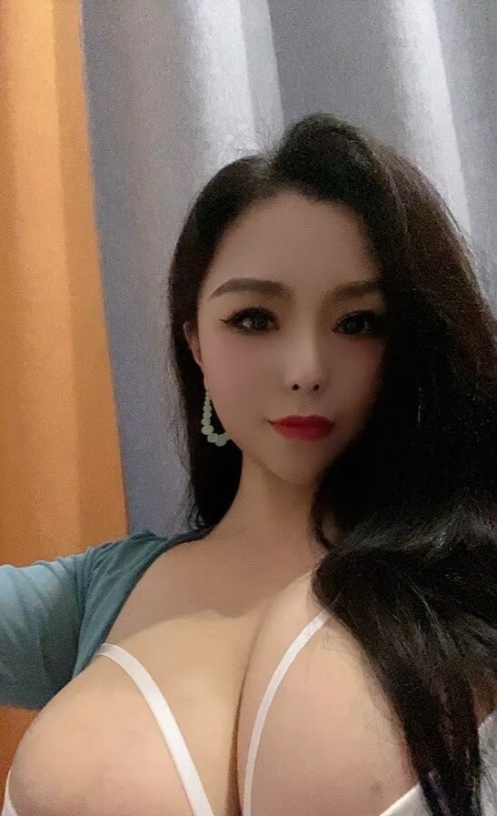 丰满真实波霸