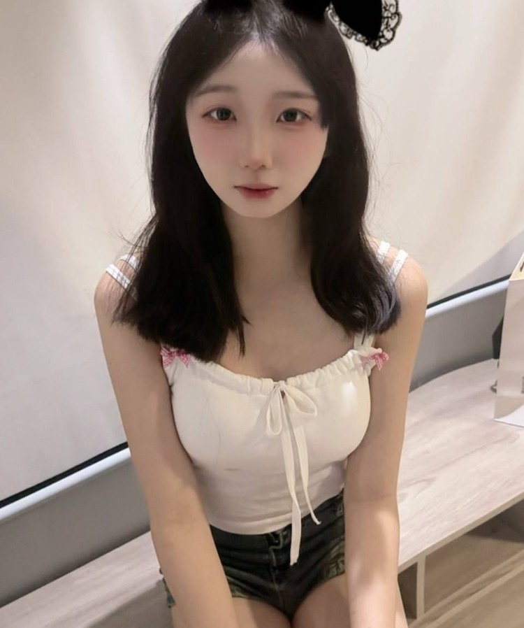 白皙少妇兼职