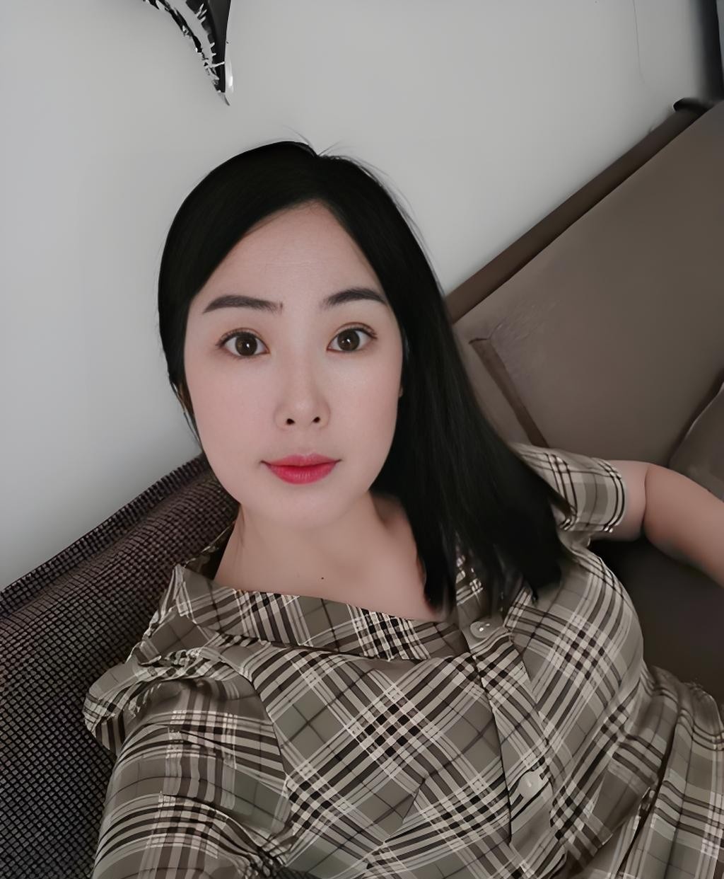 坂田长腿美少妇