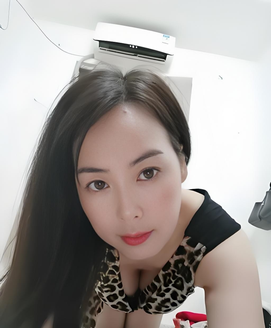 坂田长腿美少妇