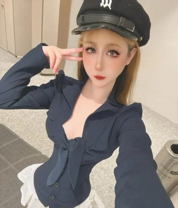 童颜巨乳小姐姐