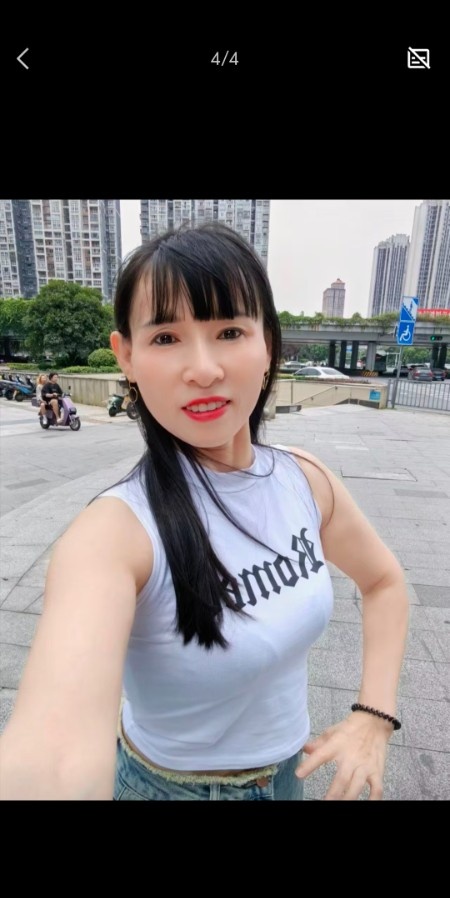 服务系熟女