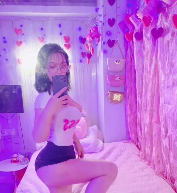 南山翘臀少妇