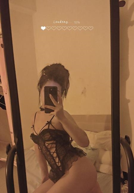 回味天河颜值嫩妹