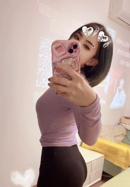 健身蜜桃臀K女