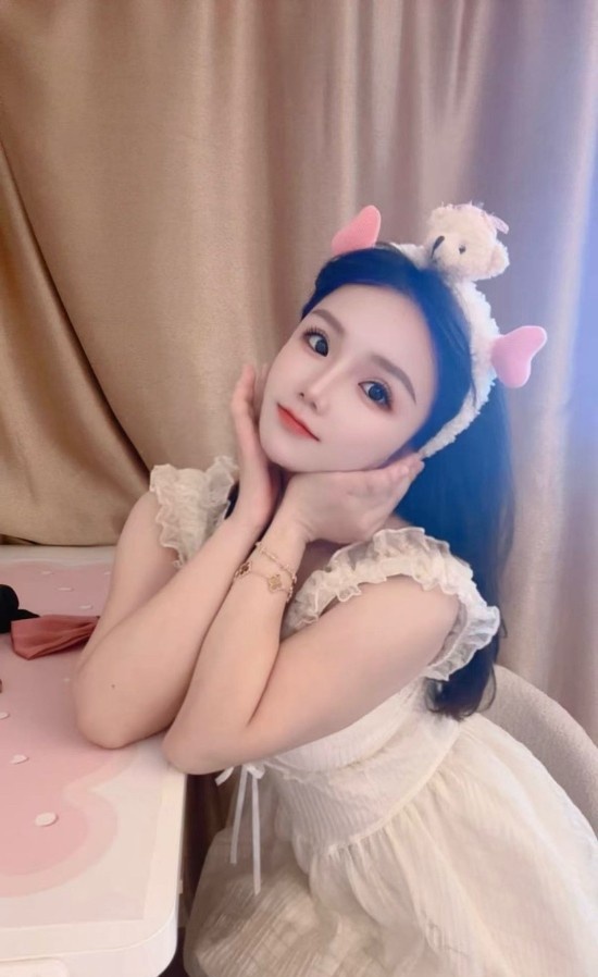 潮喷骚妹雪儿
