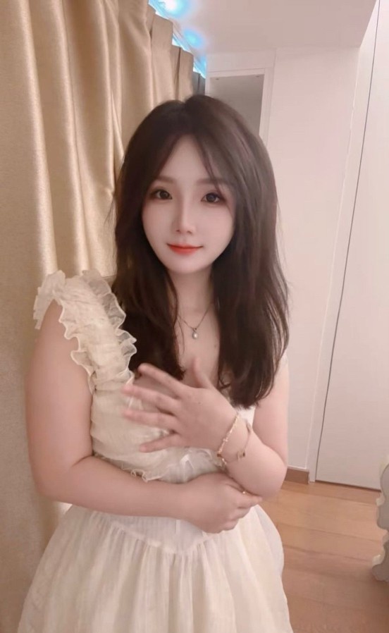 潮喷骚妹雪儿