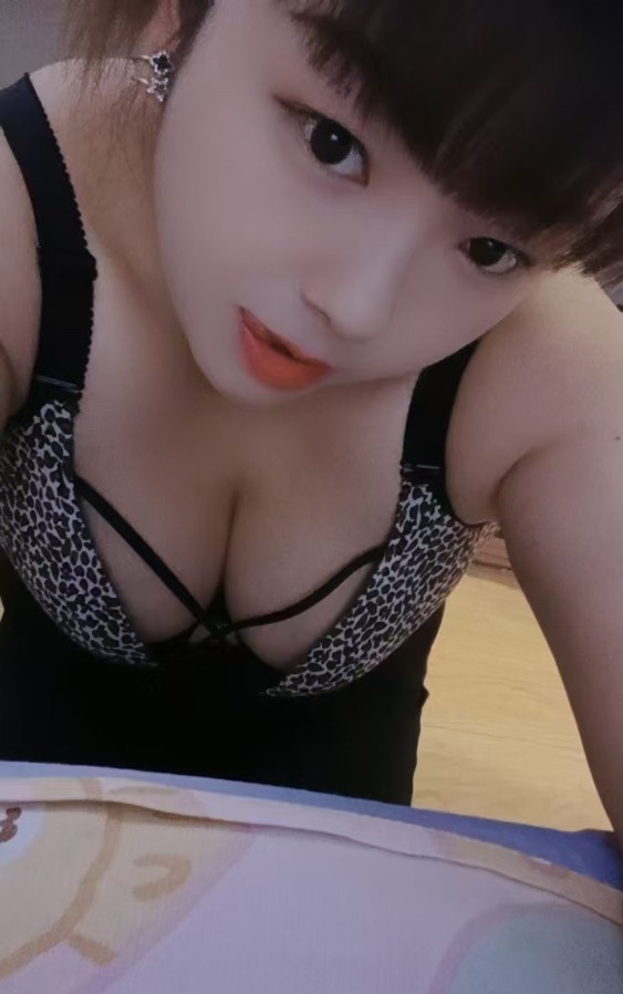 大胸少妇