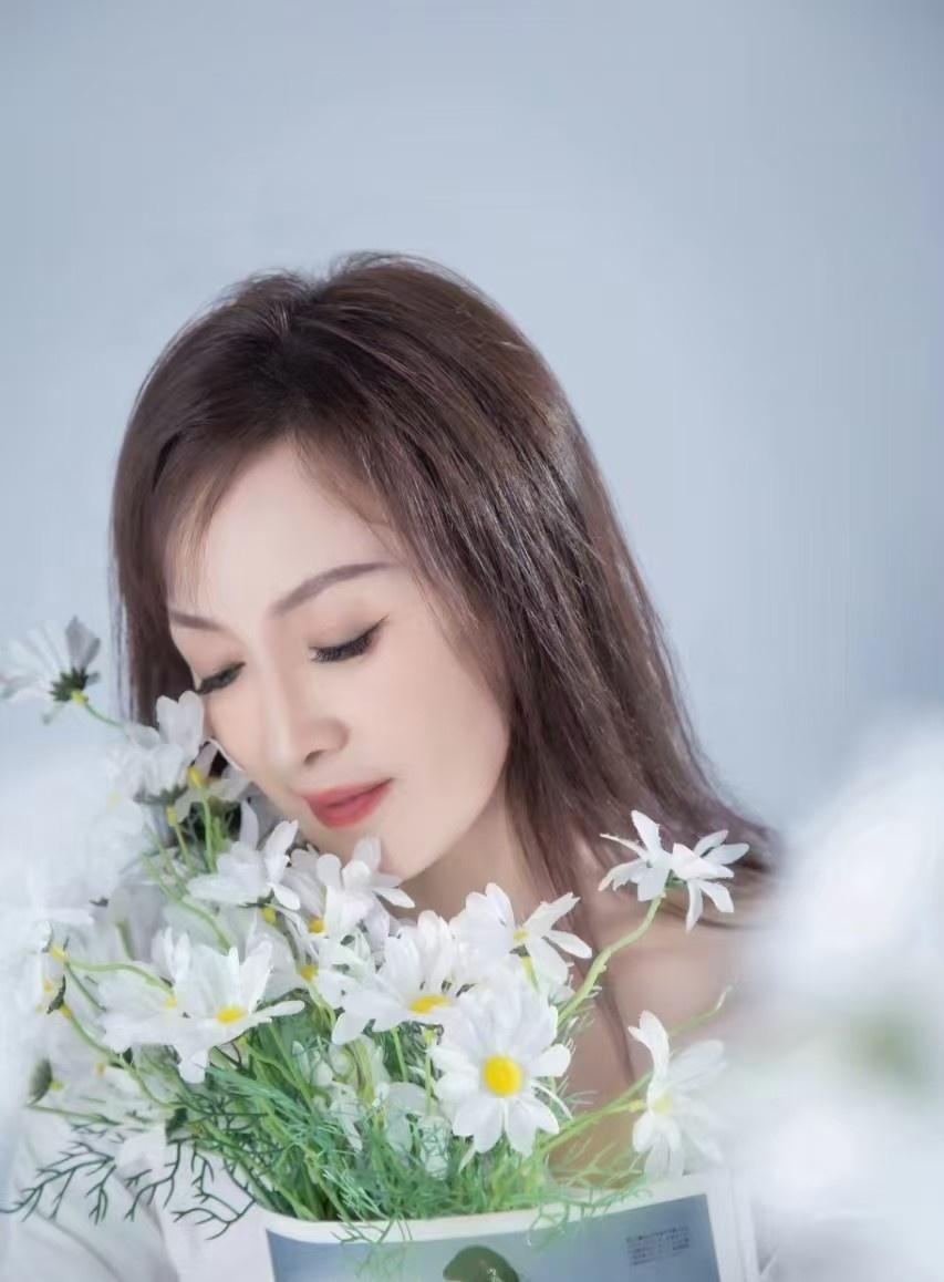 高挑迷人的东北骚妇