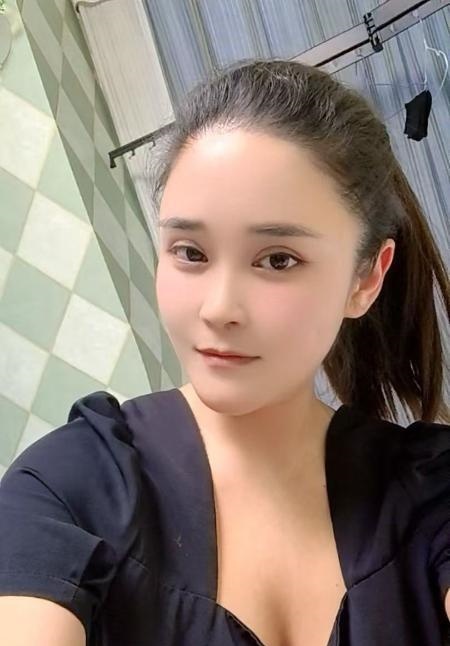 轻熟骚女瑶瑶