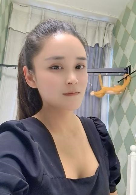 轻熟骚女瑶瑶