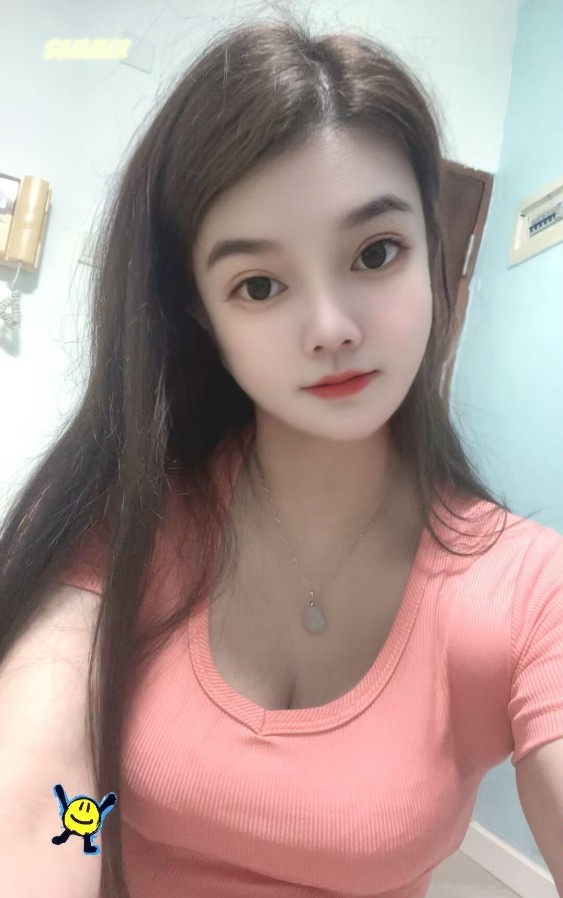 大新地铁体贴少妇