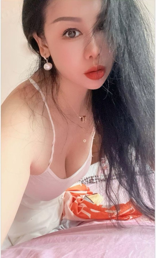 本地兼职大奶少妇
