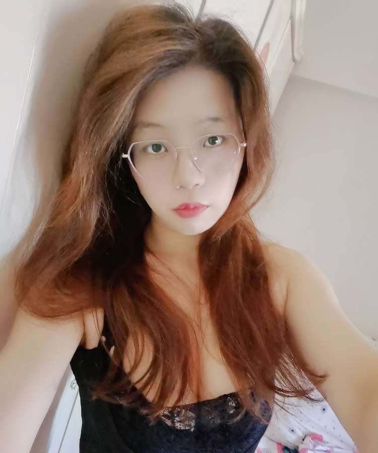 长安性感眼镜妹鱼儿