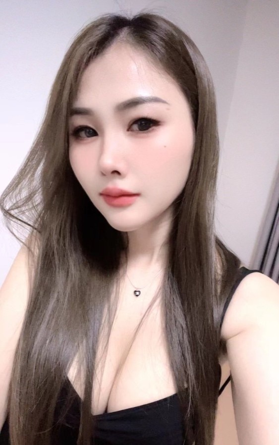 宝安区黑丝情趣骚女