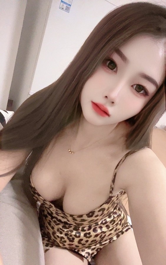宝安区黑丝情趣骚女