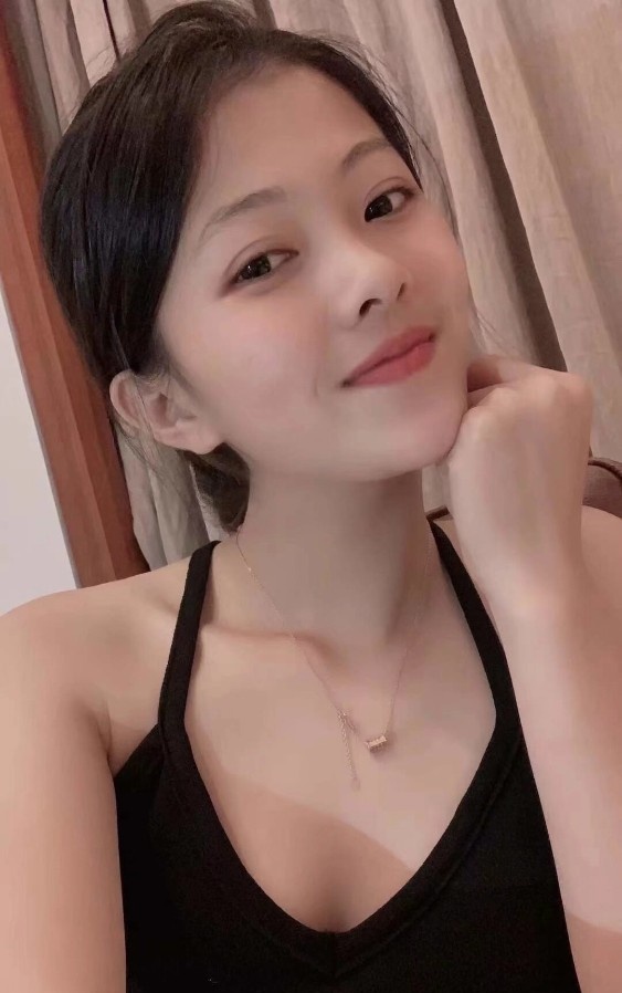 未央清纯美女萱萱