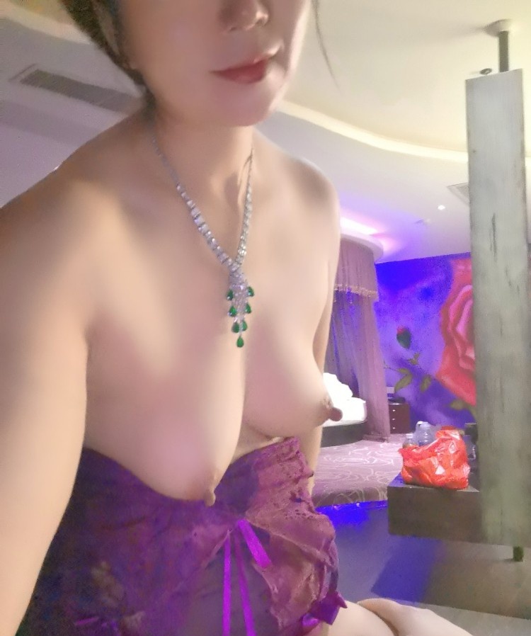 中山东升熟女姐姐