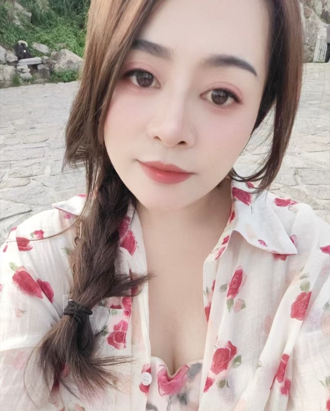 花都大奶小桃