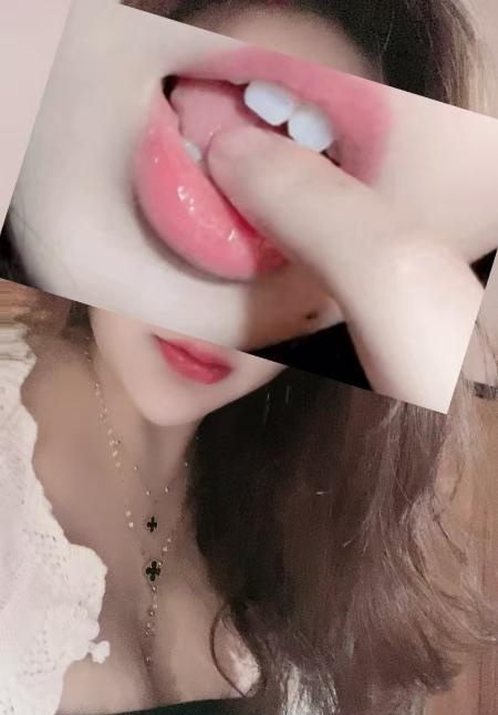 前凸后翘骚货