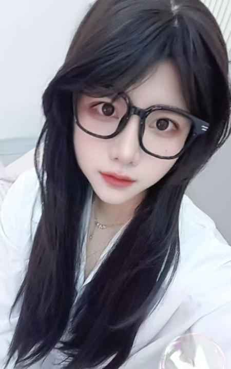 滨江眼睛妹子