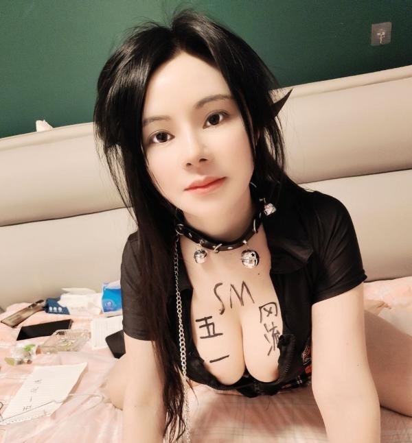 甜美性感少妇