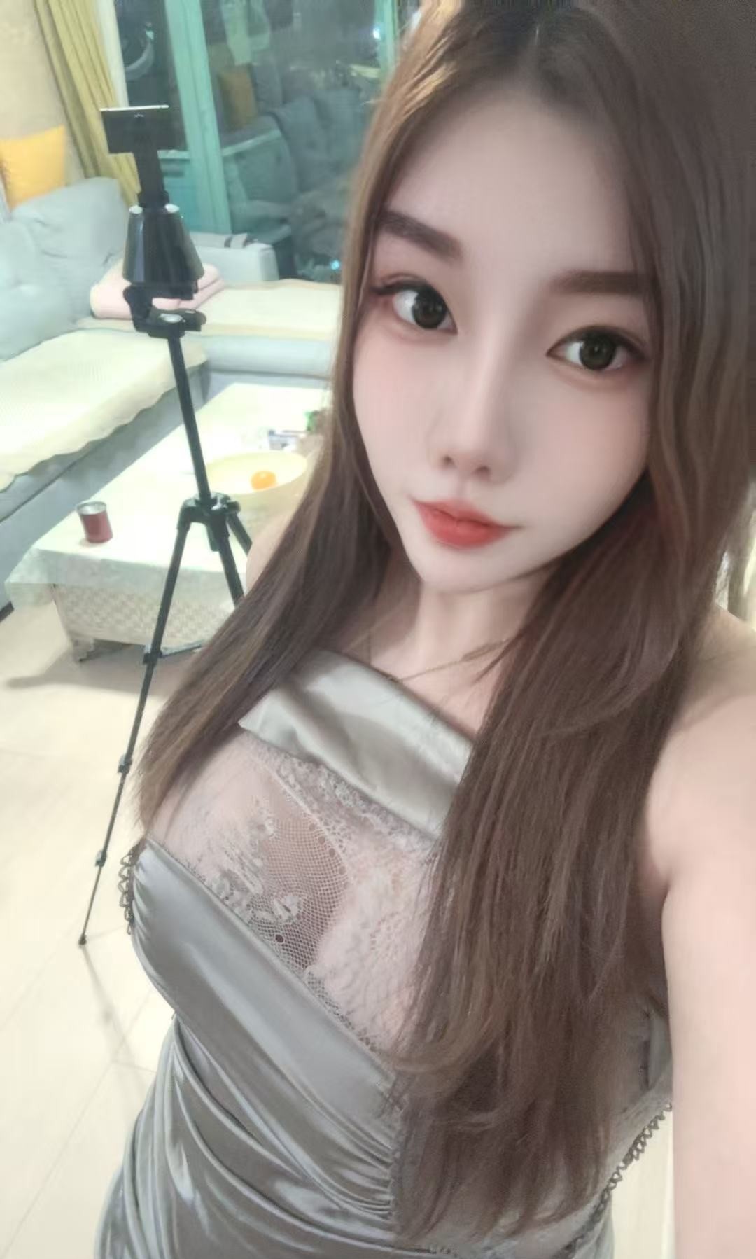 蜜桃翘臀欣欣