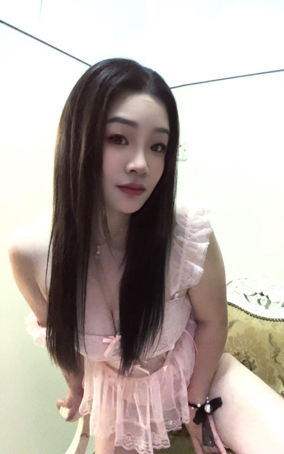临平大奶少妇