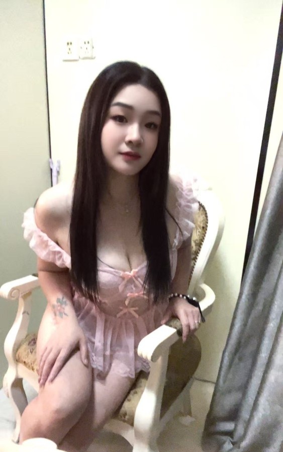 临平大奶少妇