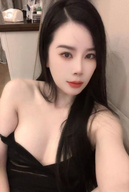 性感服务系少妇叶子