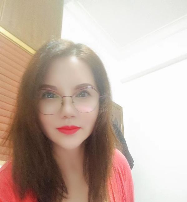 白云梅花园骚妇